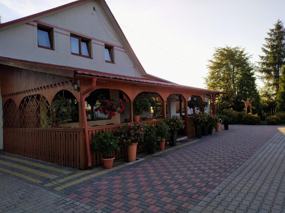 Zajazd Jawa Cieszanow Exteriör bild